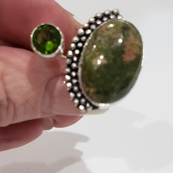 Beautiful, Handmade Unique Unakite Peridot Gem 925 Ring - Picture 8 of 15